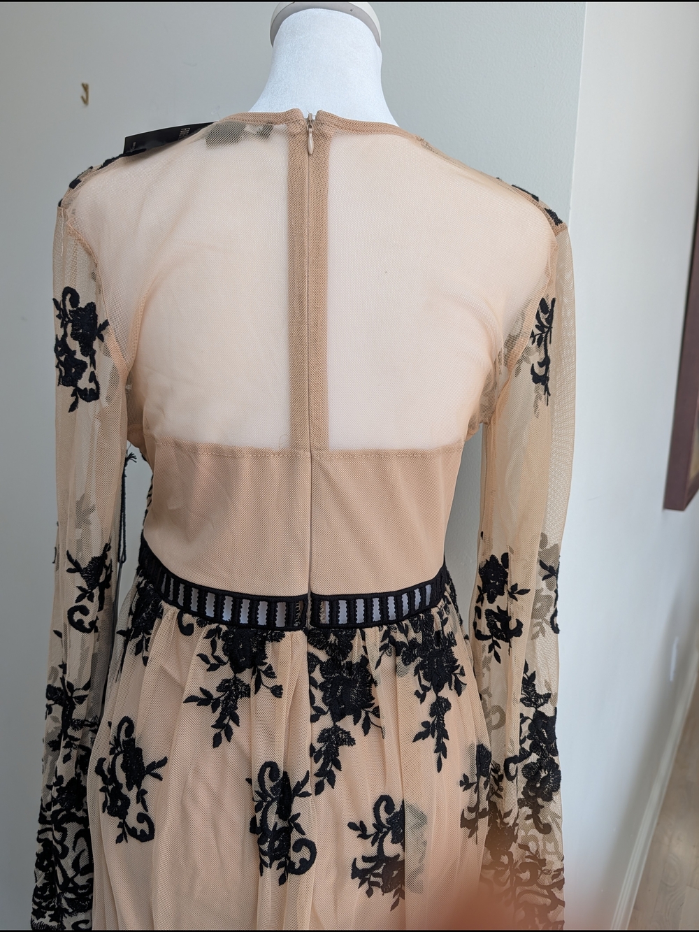 NWT Forever 21 Nude Maxi Dress with Black Lace Overlay - Picture 6 of 10